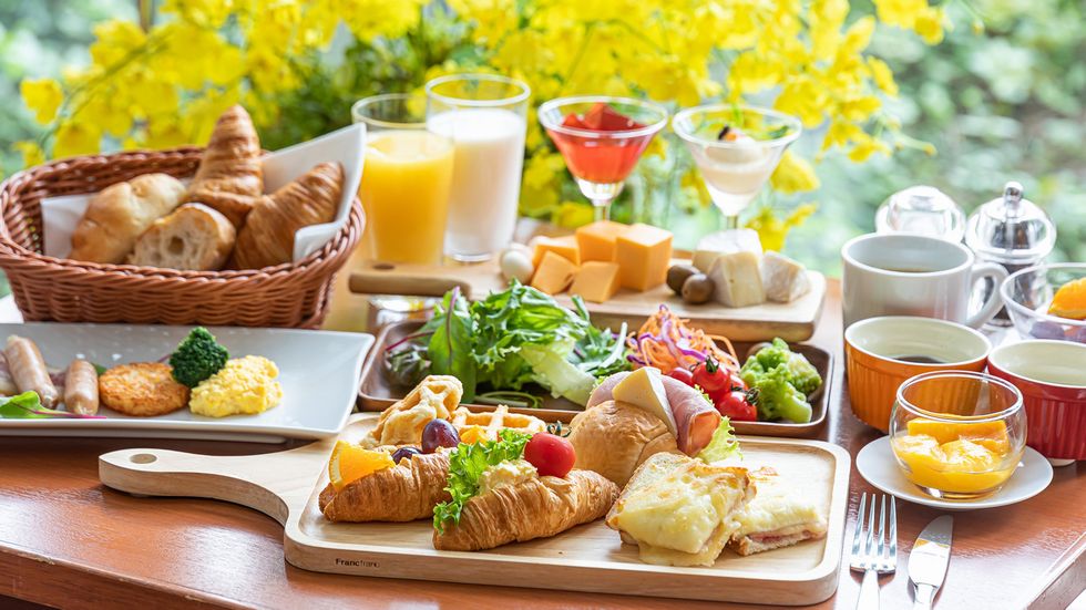 朝食ビュッフェはパンケーキやご当地グルメ、日替わりメニューに大満足
