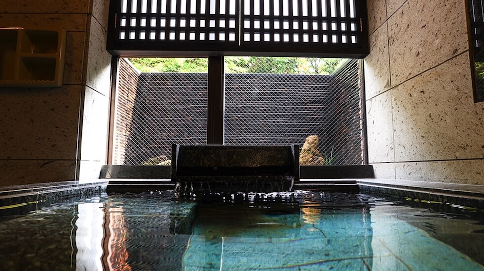 肌がしっとりなめらかになる温泉