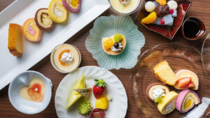 銀水荘_提供_ラウンジのケーキ一例