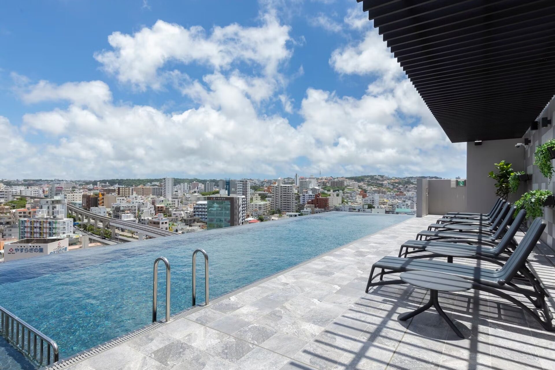 ヒューイットリゾート那覇