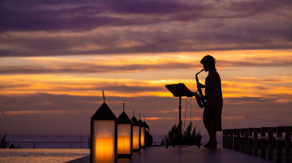 海も夕日も星空もひとり占め。自然のサプライズに心躍る