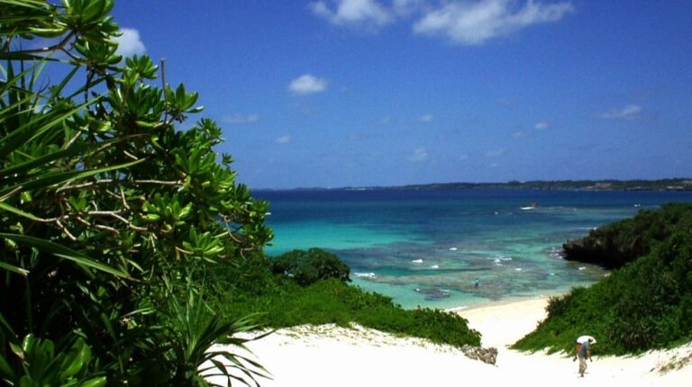 砂山ビーチ（すなやまビーチ）｜ 宮古島の撮影スポットNo.1ビーチ