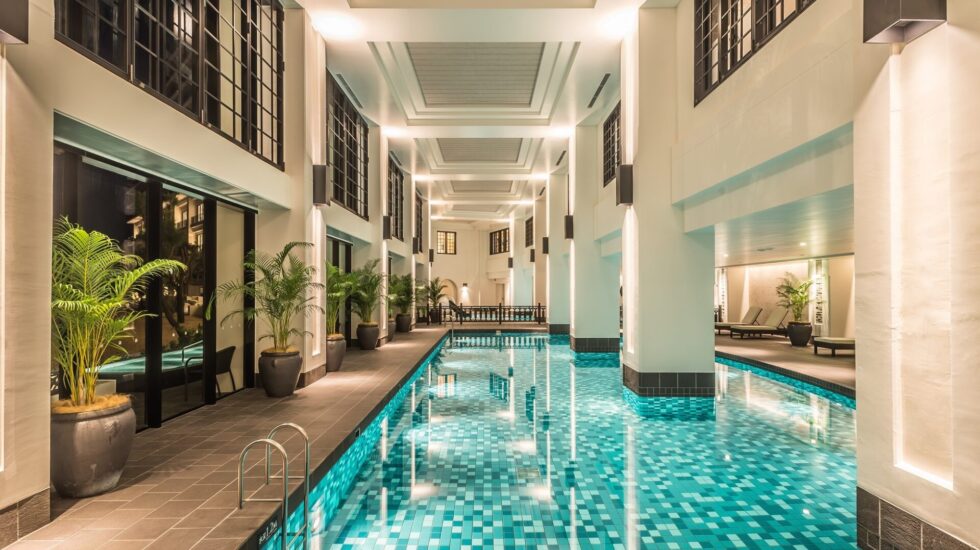 ブルーリーフの屋内プール