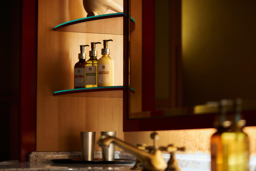 客室にはこだわりのアメニティも用意