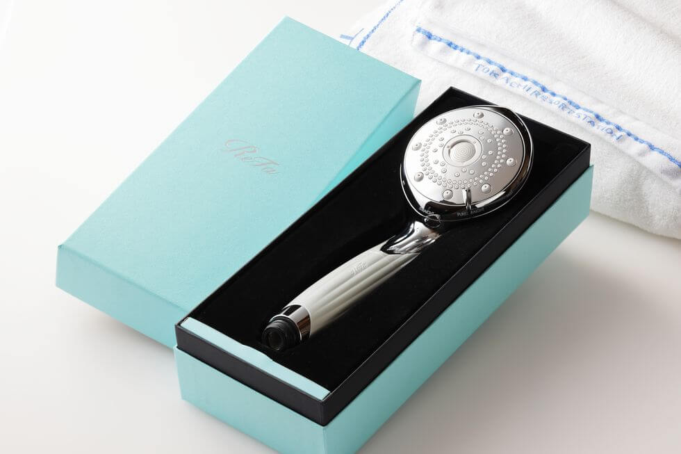 リファ　シャワーヘッド