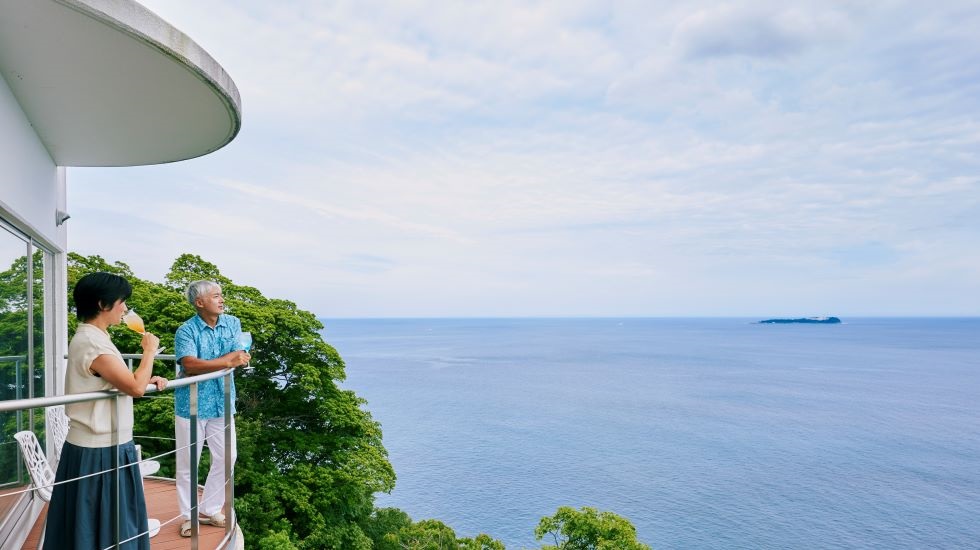 大海原を見渡すホテルで過ごすふたり時間