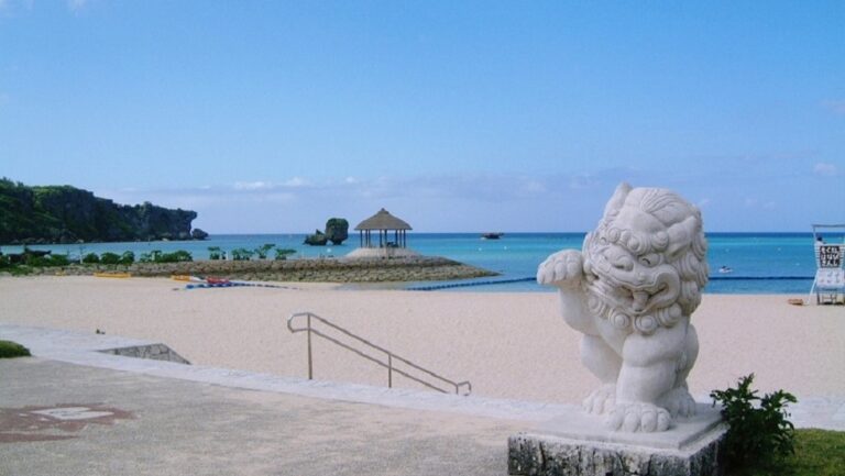 恩納村海浜公園ナビービーチ｜万座毛を望む西海岸を代表するビーチ