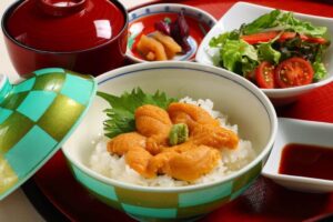 朝里川温泉　小樽朝里クラッセホテル_2025年6月・7月ランチ限定小樽産雲丹丼