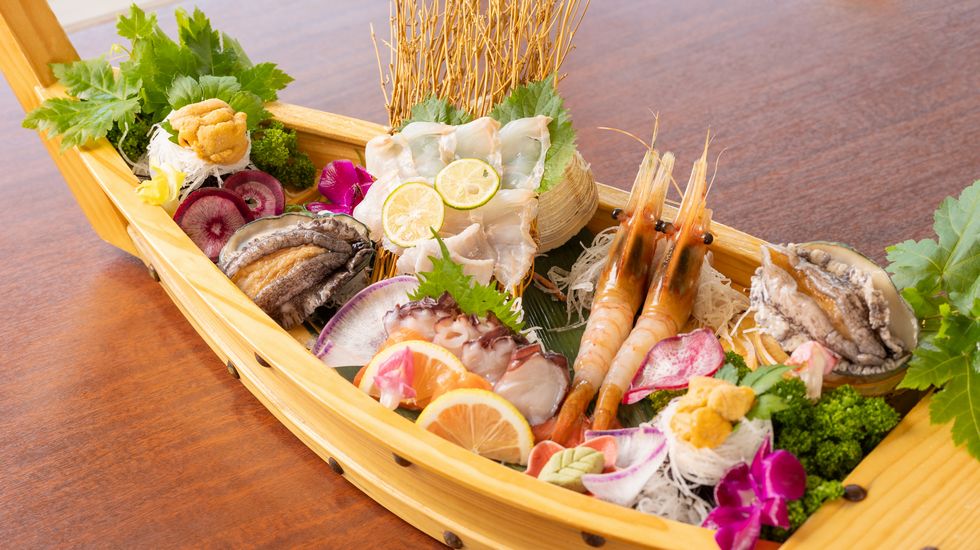 岩内や積丹産の魚介を掘りごたつの個室で堪能する夕食