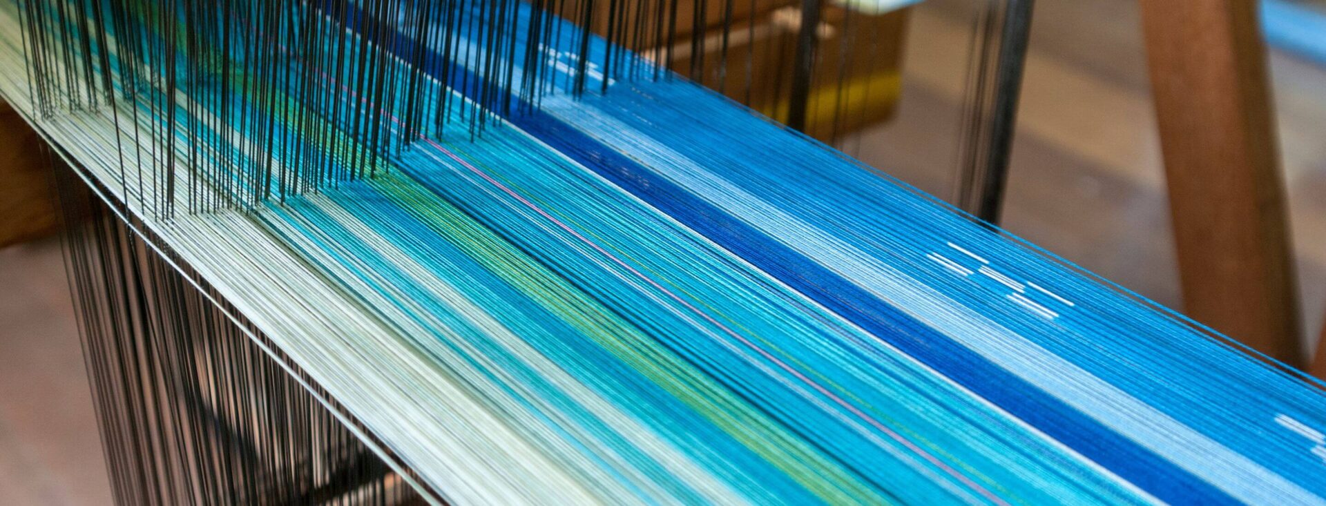 沖縄の伝統工芸品ミンサーとは? 歴史やデザインの魅力を紹介