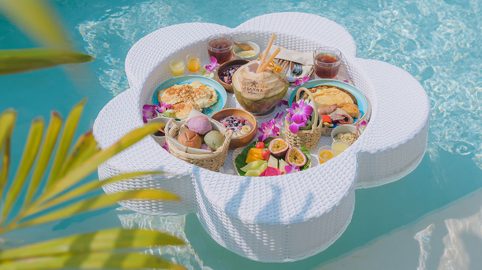 フォトジェニックな朝食と贅沢バーガーランチを堪能