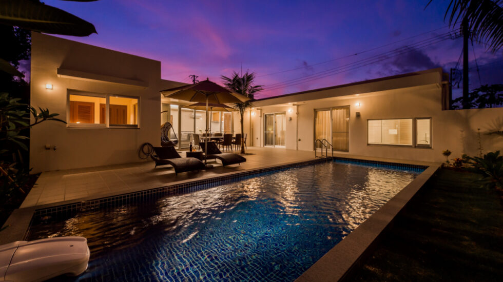 プールヴィラ屋我地のスイートプールヴィラプール夜景