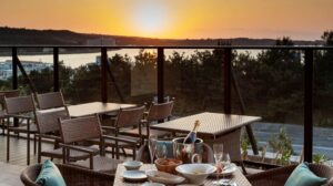 夕日とディナー