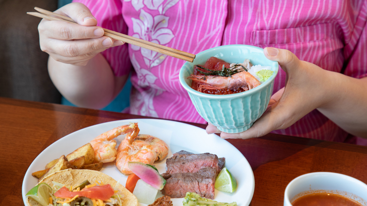 海鮮丼など自由に楽しめるブッフェ