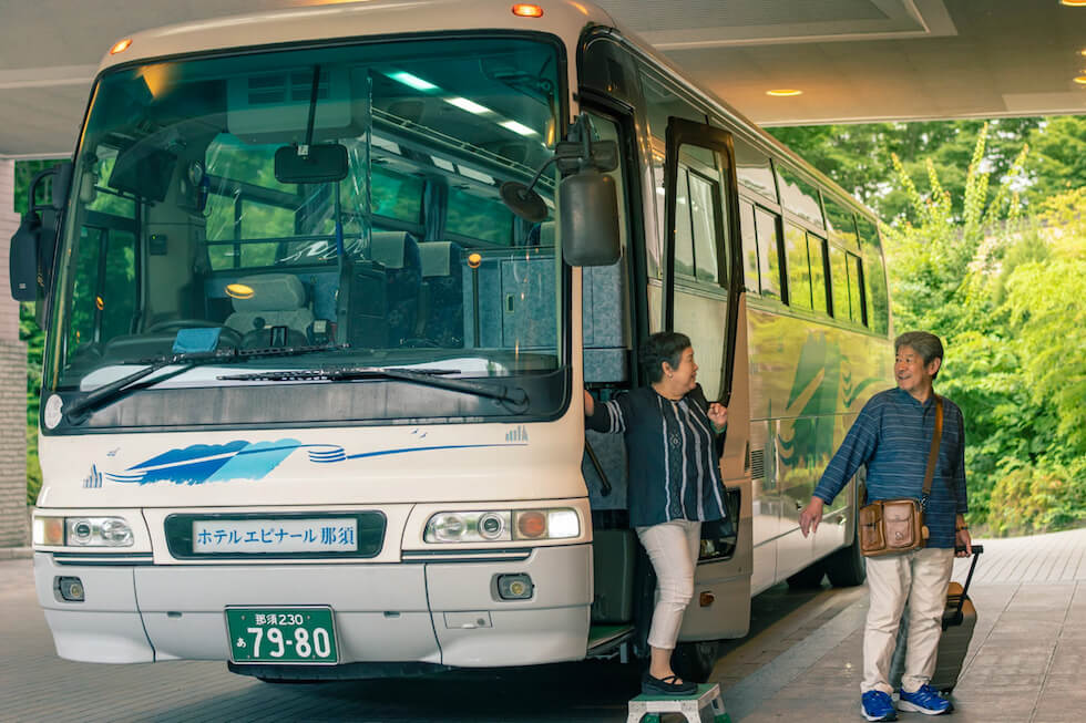 1都3県の主要駅からホテル直行の往復バスあり