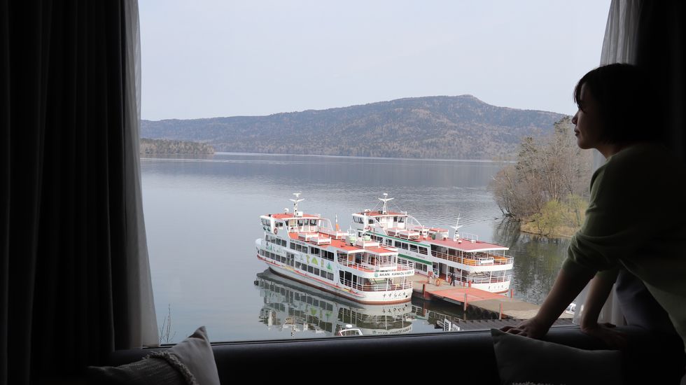 客室から見る阿寒湖の眺望