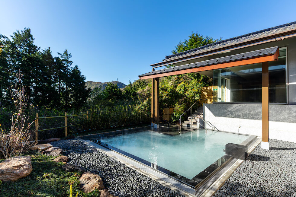 地熱利用した希少なにごり湯を堪能