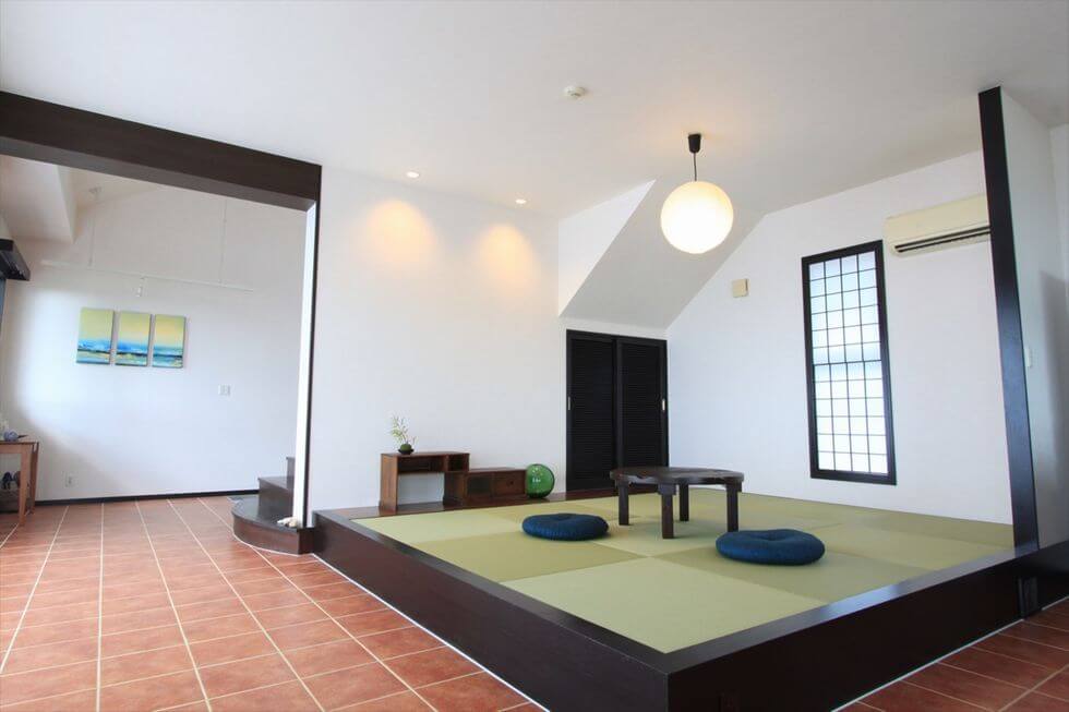 ゆったりと過ごせる和室小上がり