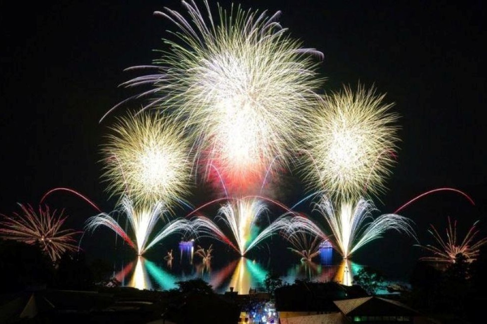 箱根園サマーナイトフェスタ2025花火大会