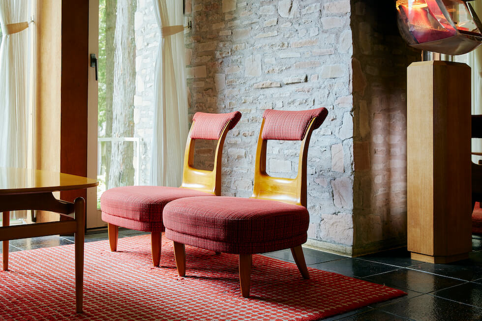 建築家・村野藤吾がデザインしたスワンチェア