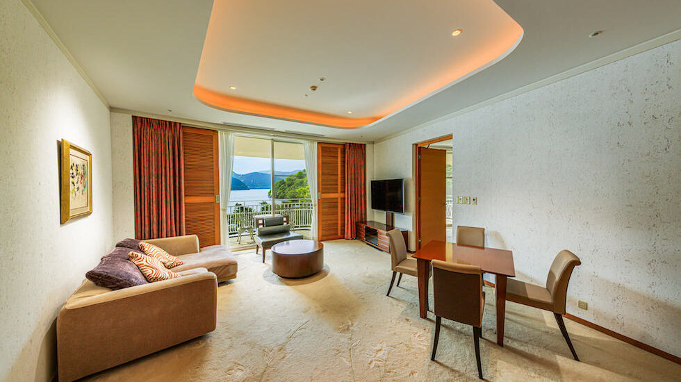 ザ・プリンス箱根芦ノ湖_スイートルーム_リビング