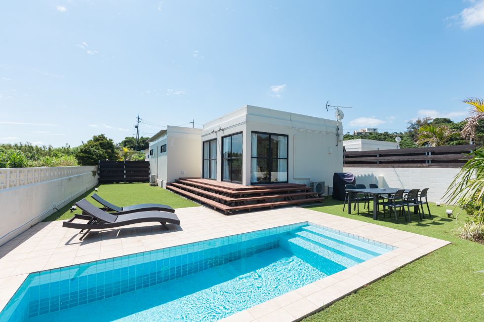 H TERRACEプールヴィラの外観