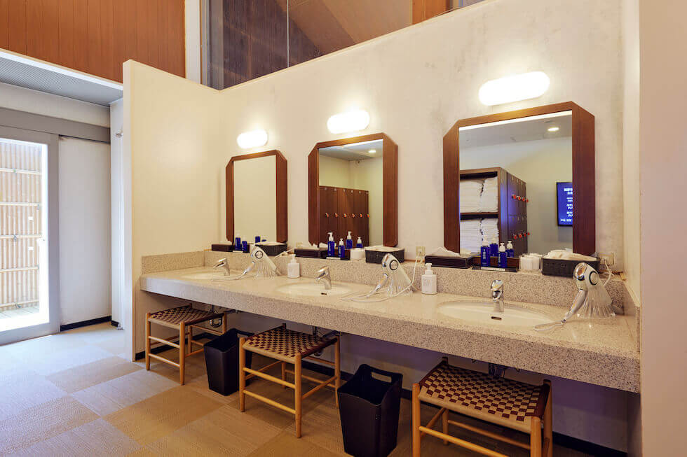 ザ・プリンス 箱根芦ノ湖_大浴場の脱衣所(リファのドライヤー)