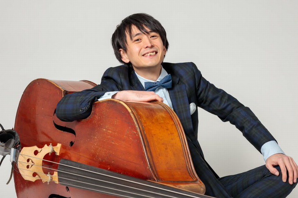 入船 裕次（コントラバス）