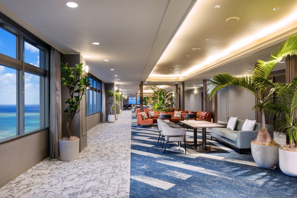 エグゼクティブラウンジのフロアと通路