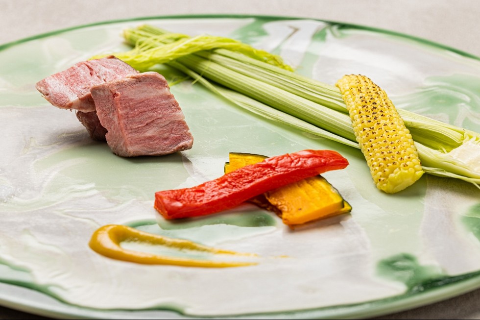 牛フィレ肉のロースト味噌ソース