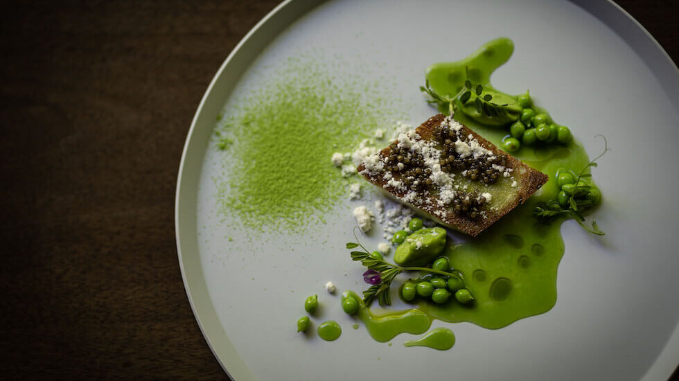 ディナーの一例 タチウオとプチポワ天城ワサビペップス