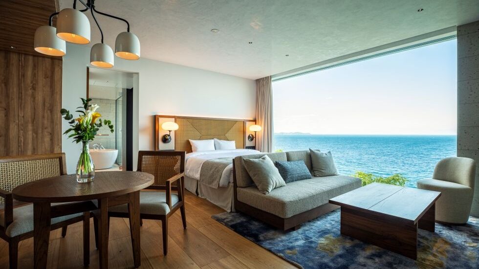 UMITO ATAMI BETTEI_デラックスダブルルーム_ベッドルーム