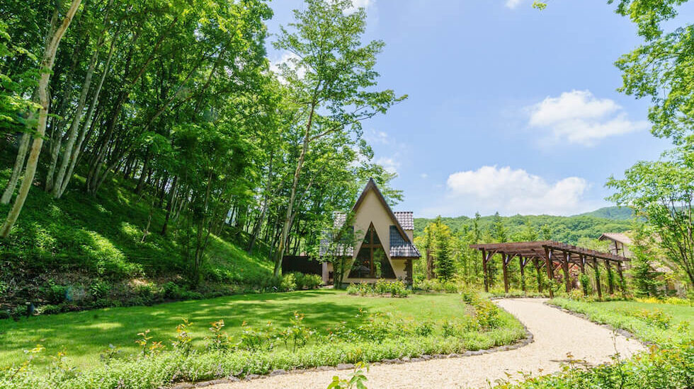 ガーデンウエディングも行える可愛らしい庭園