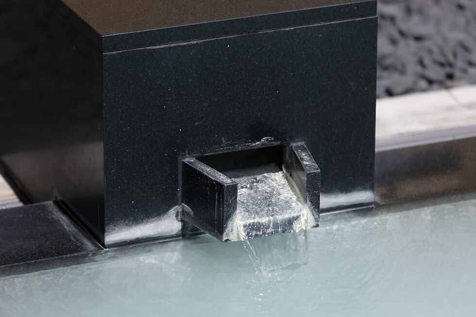 湯の花舞う「湯ノ花沢温泉」