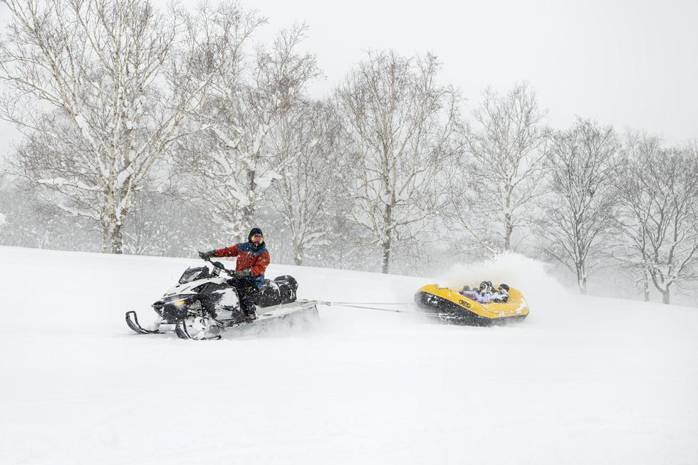 スノーモービル