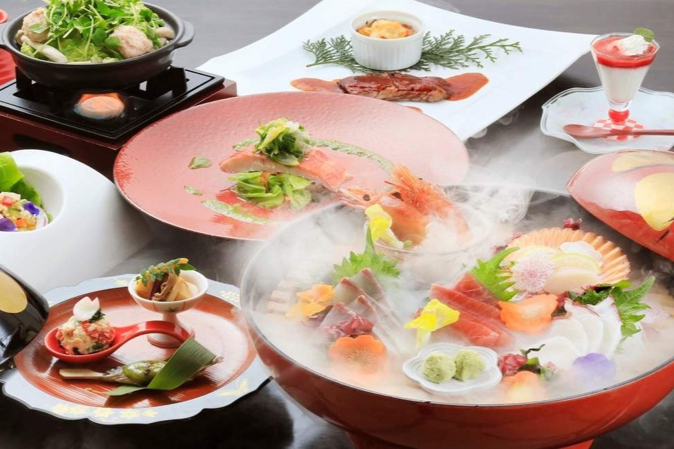 圧倒的な星空と幻想的世界を体験。非日常と寛ぎが融合する宿