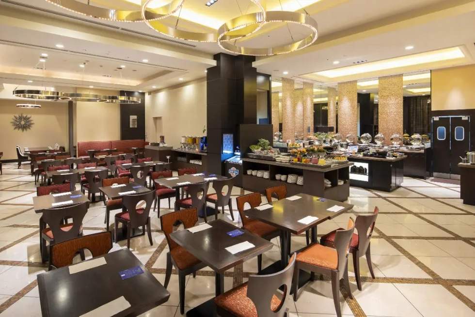 朝食ビュッフェ会場