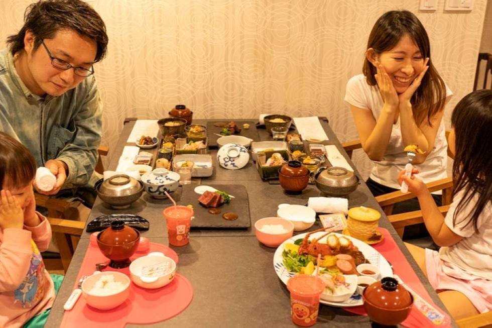 ルーシーキキ_部屋食イメージ