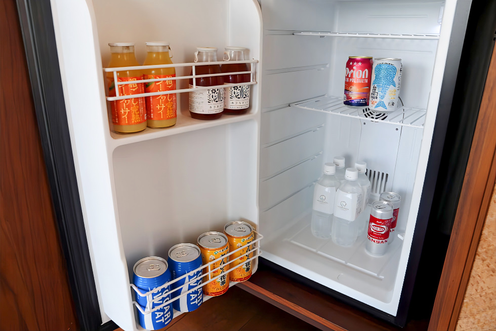 客室の冷蔵庫の生ビールやソフトドリンク