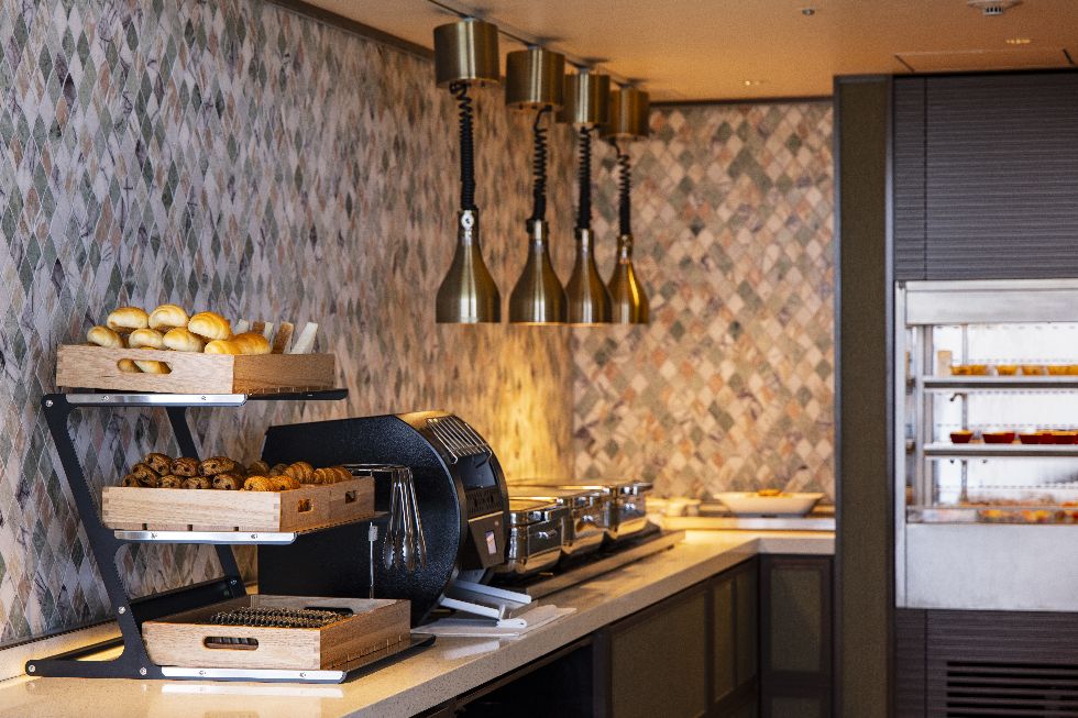 クラブラウンジの〈UMIKAJI〉朝食