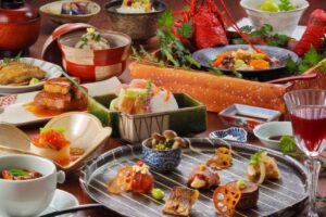 ルーシーキキ_モダンな夕食