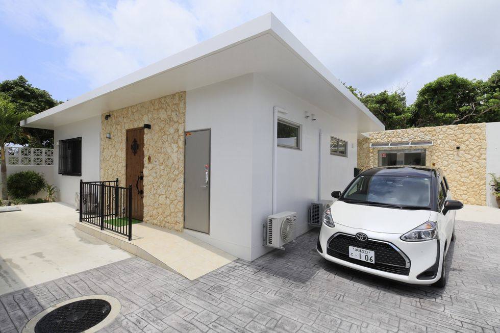 ​1棟に1台無料で使える車付きで、レンタカー手配要らず