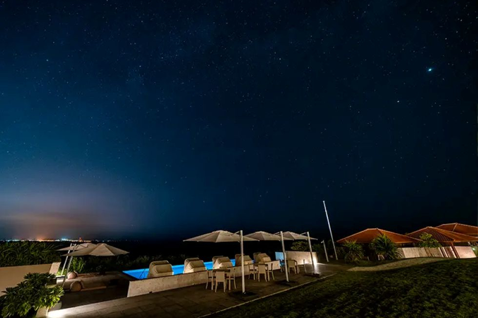 インフィニティプールの夜景