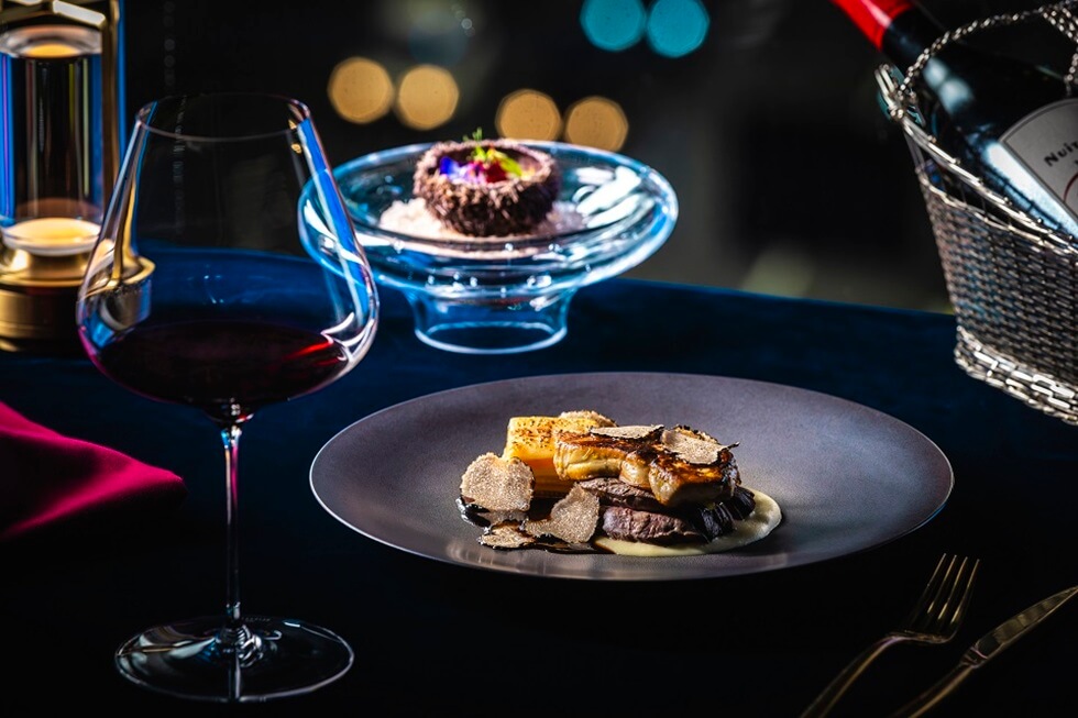 聖夜のフルコースクリスマスディナー