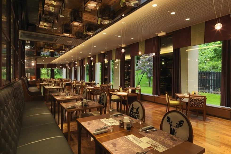 おとぎ話に出てくるレストラン森ビュッフェ