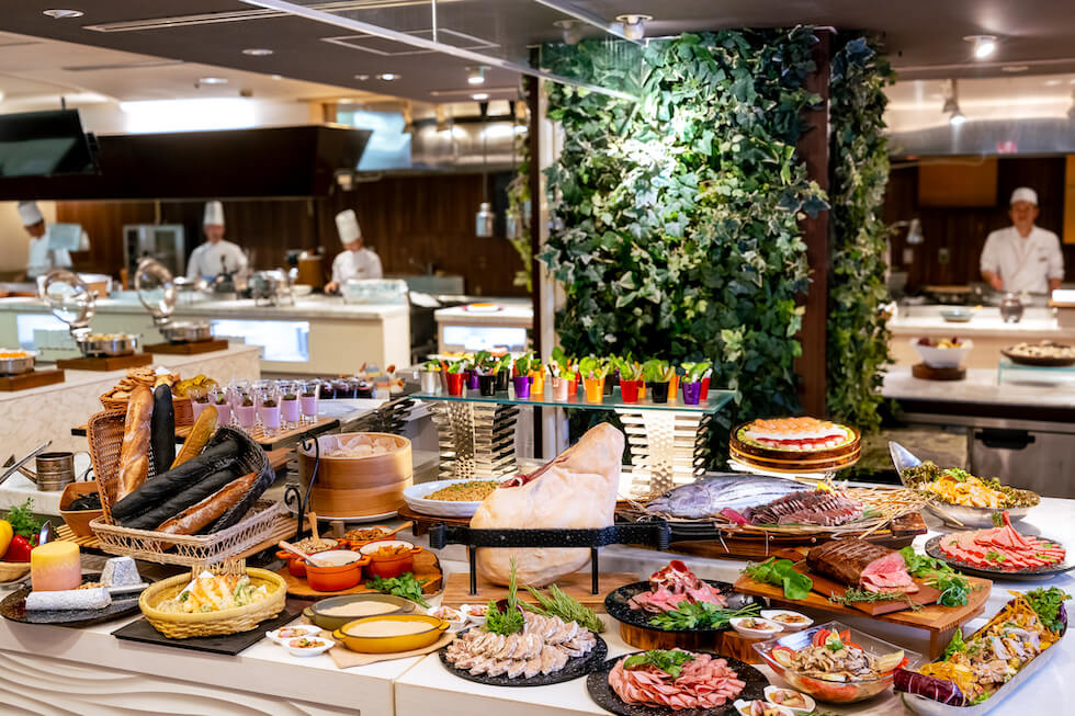 エルバージュの夕食バイキング