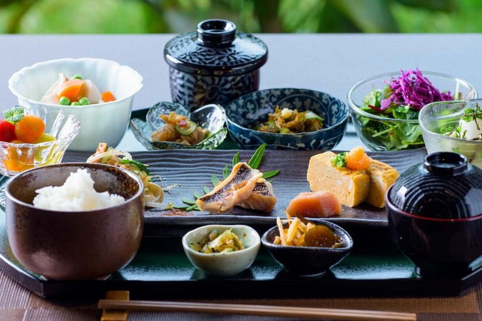 和琉朝食イメージ