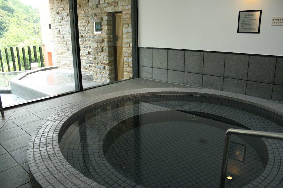 内の湯の名物「お茶風呂」