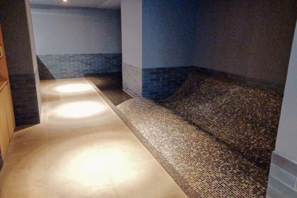 岩盤浴（ストーンサウナ）