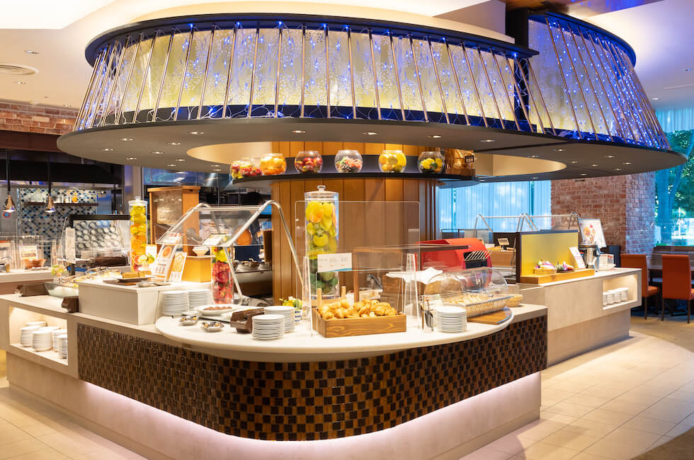 大通公園を眺めながら味わえる朝食会場